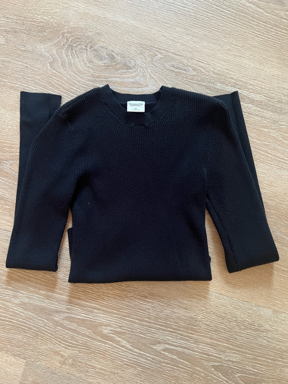 Abercrombie cropped knit sweater
